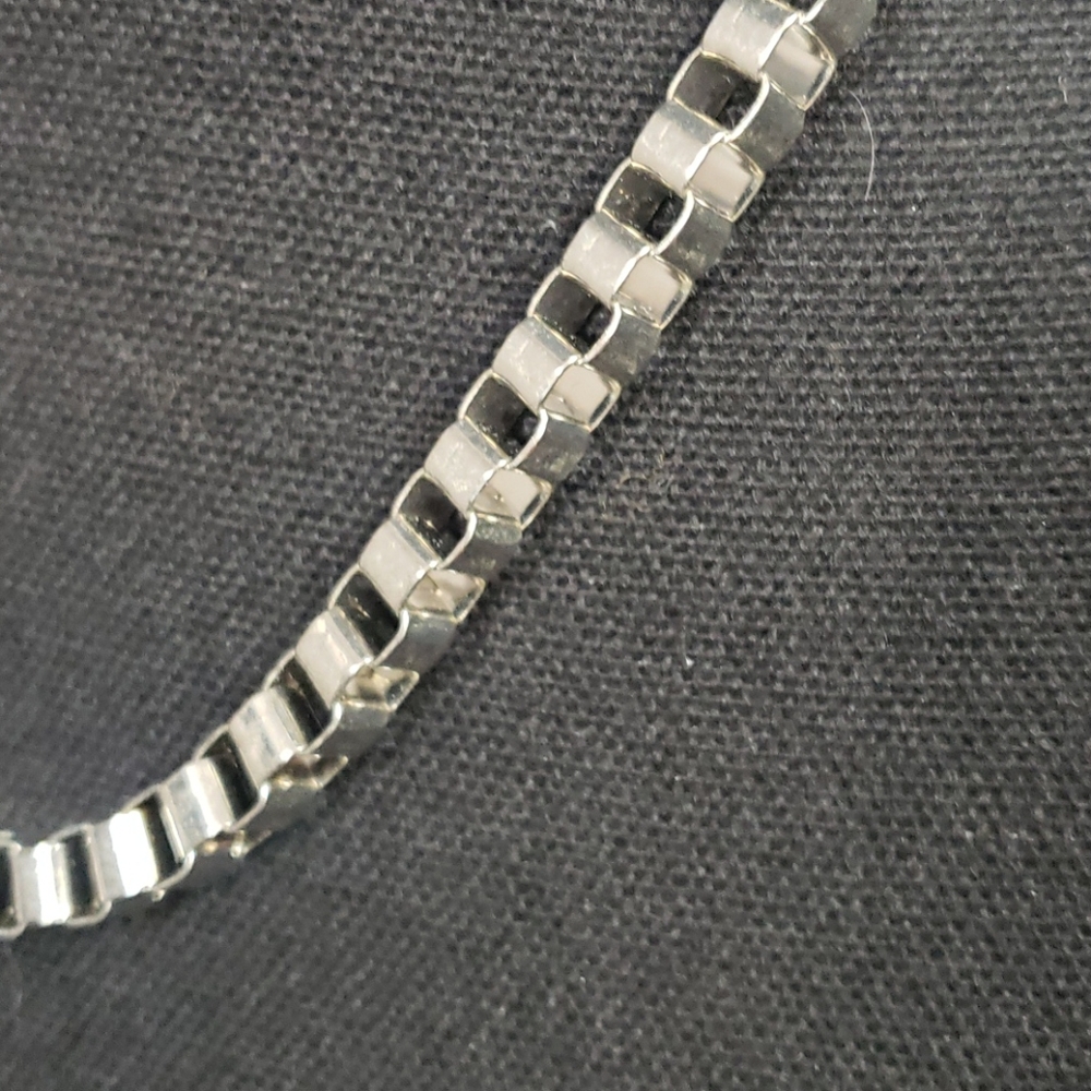 3 Necklaces - Picture 4 of 5